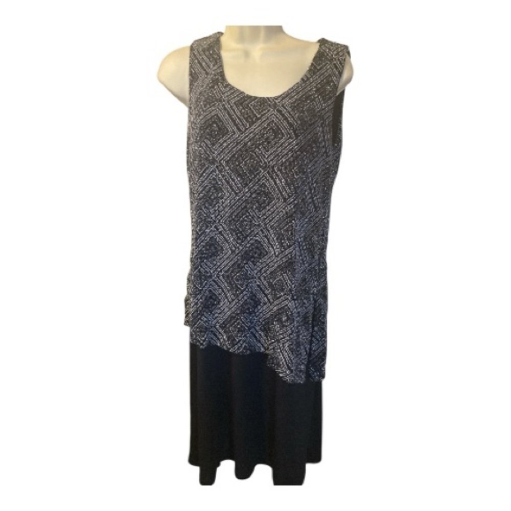 Chic Black and White Patterned Midi Dress